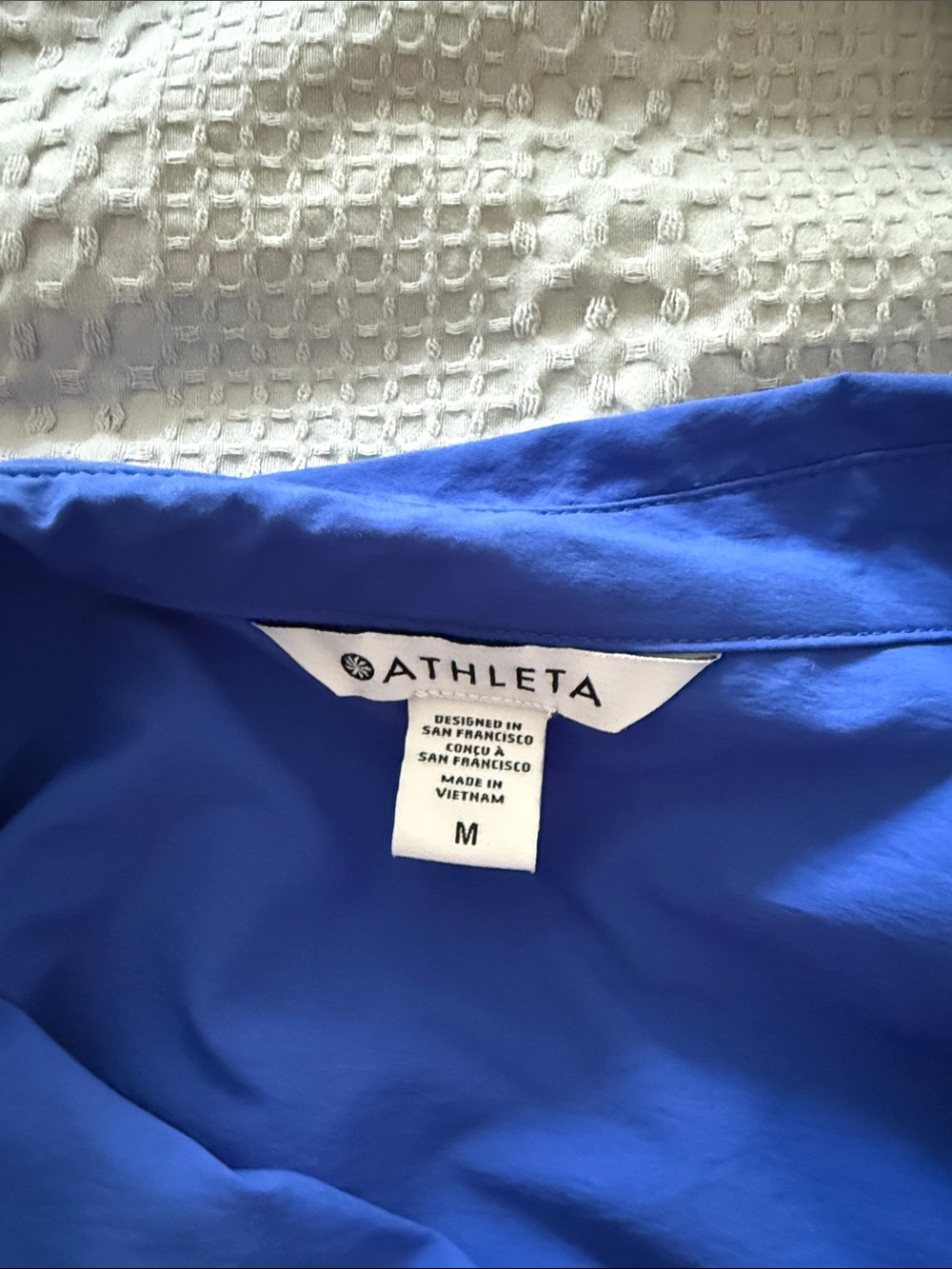 Athleta Cobalt Blue Long-Sleeve Button-Down Shirt - Picture 3 of 4